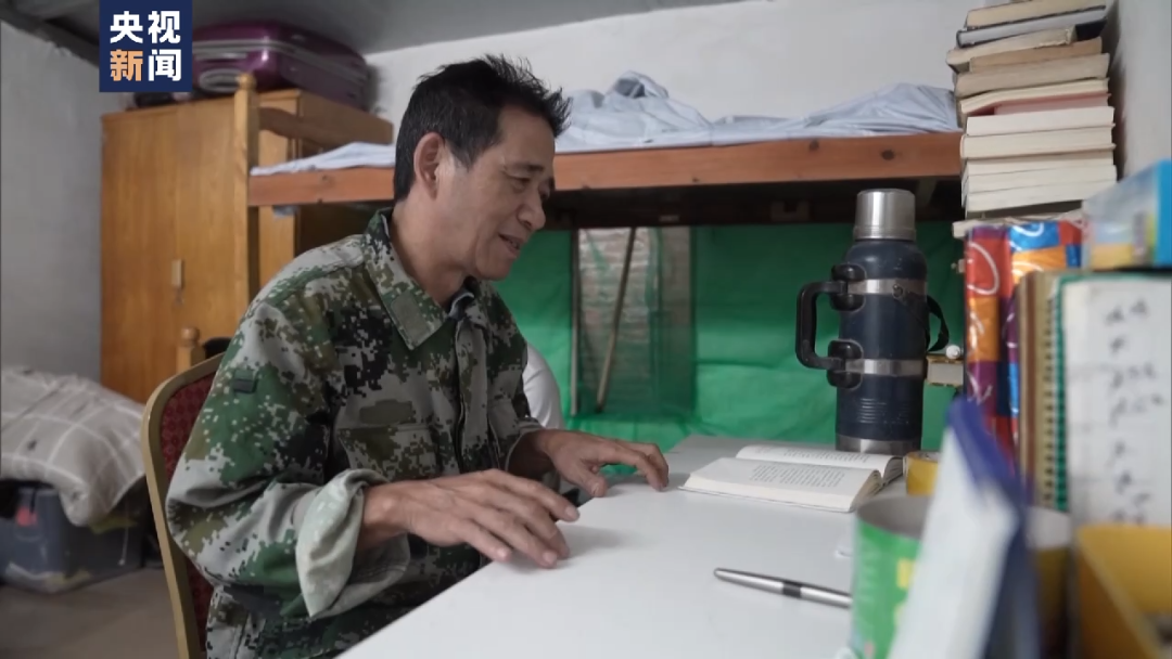 農(nóng)民工街頭彈鋼琴走紅，原來(lái)是這里傳出的溫暖音符！