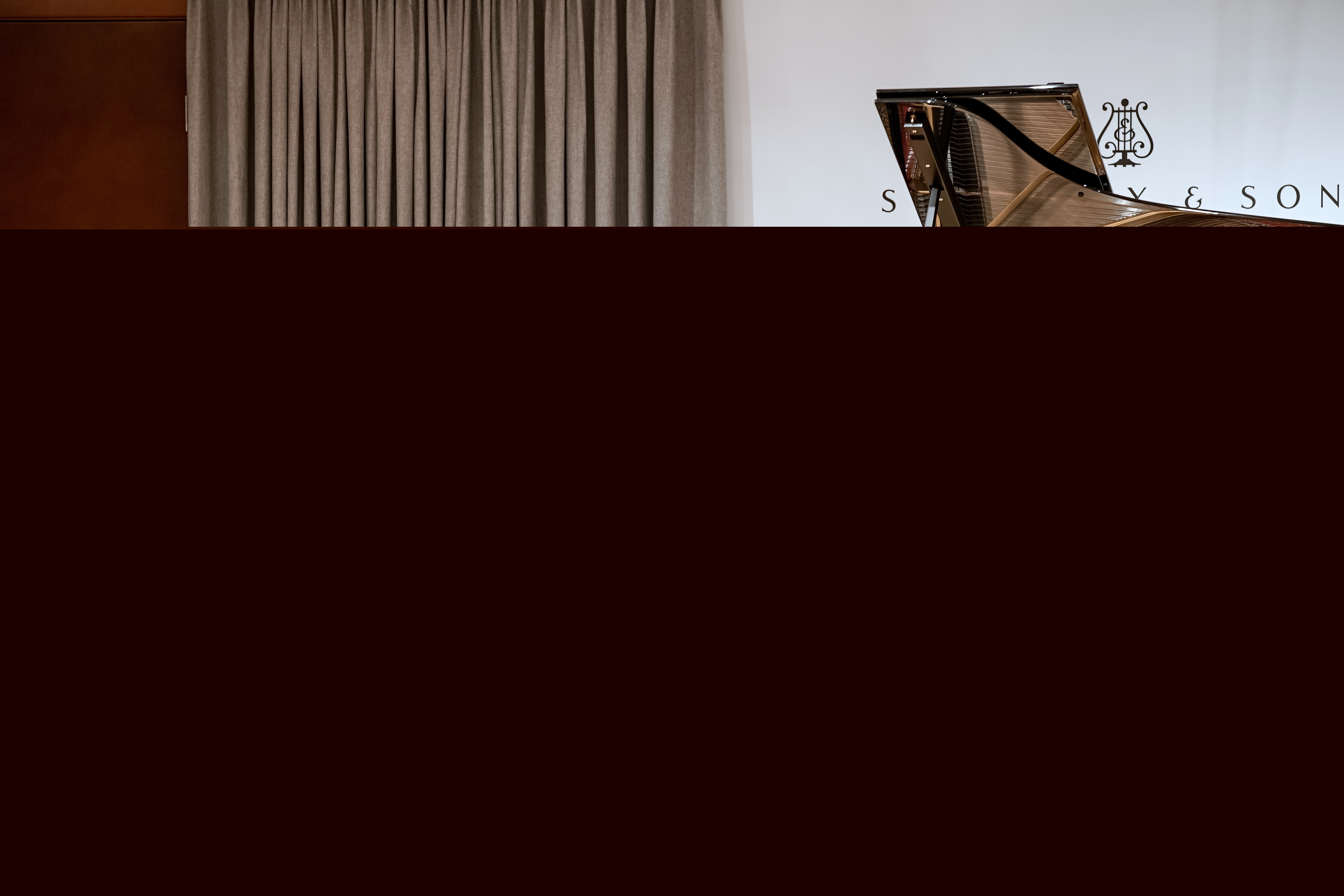 鋼琴考級應(yīng)該是一級一級考還是一口氣考好幾級？